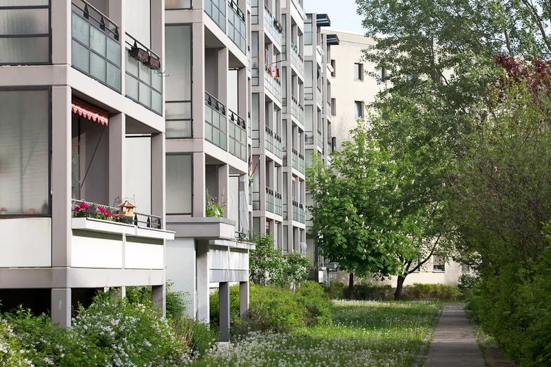 Ideal für ältere Menschen! 2 Zimmerwohnung im EG mit Balkon. — photo 1